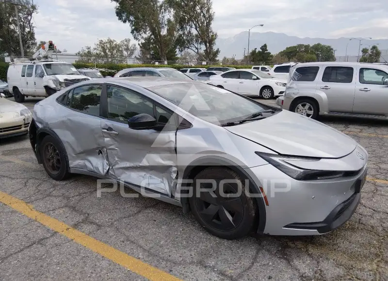 2023 Toyota PRIUS фото