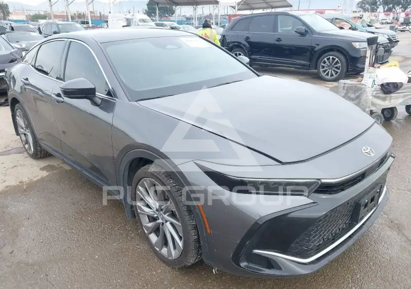 2023 Toyota Crown фото