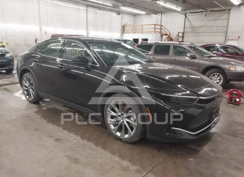 2023 Toyota Crown фото