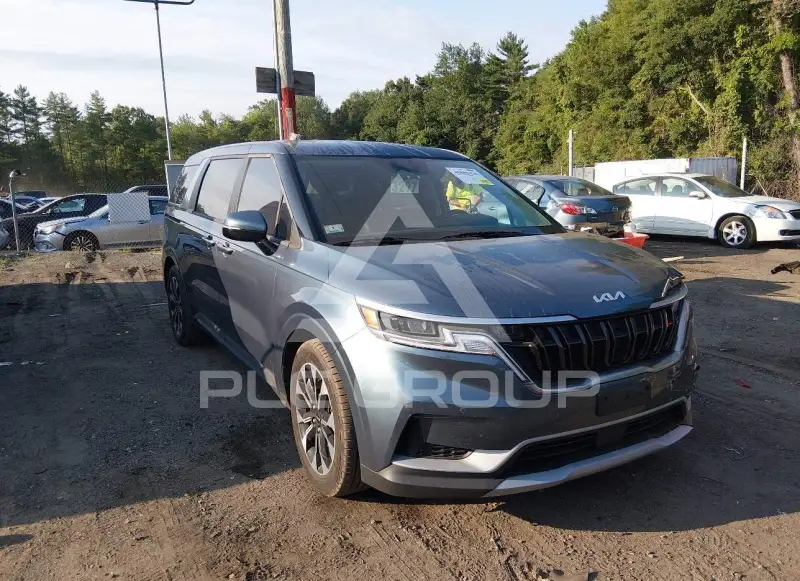 2023 KIA Carnival фото