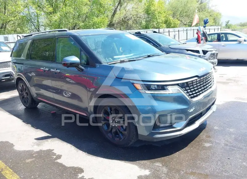 2023 KIA Carnival photo
