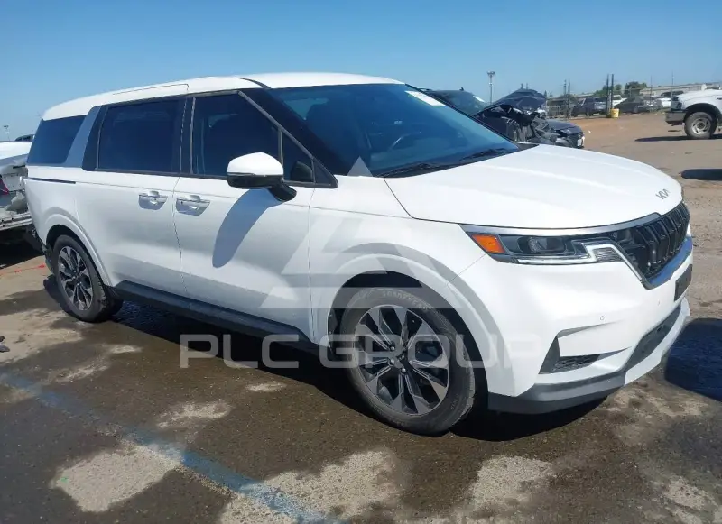 2023 KIA Carnival фото