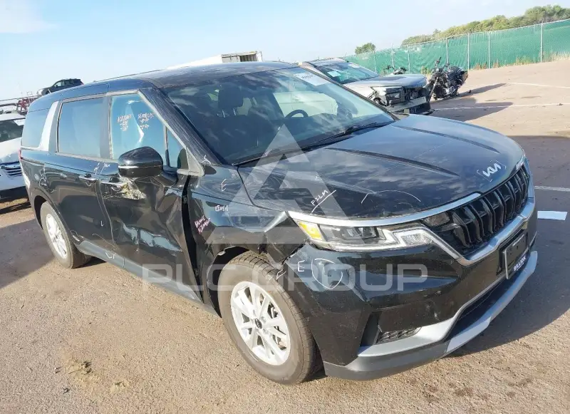 2023 KIA Carnival photo