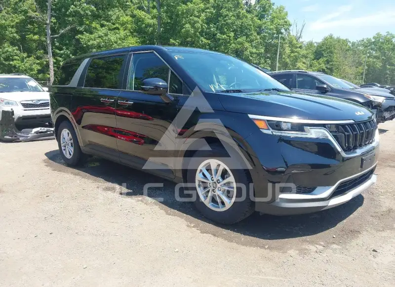 2023 KIA Carnival photo