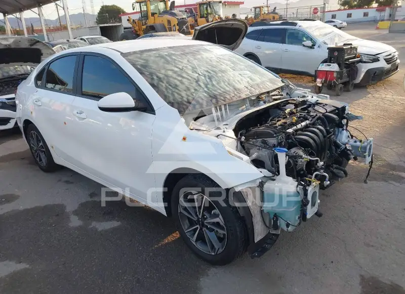 2023 KIA Forte фото