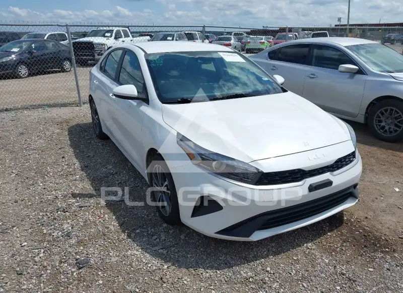 2023 KIA Forte фото