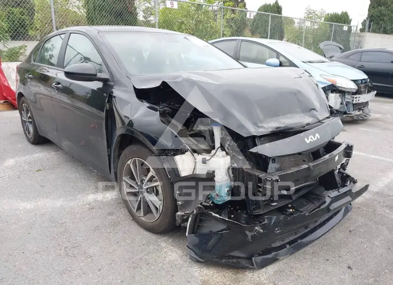 2023 KIA Forte фото