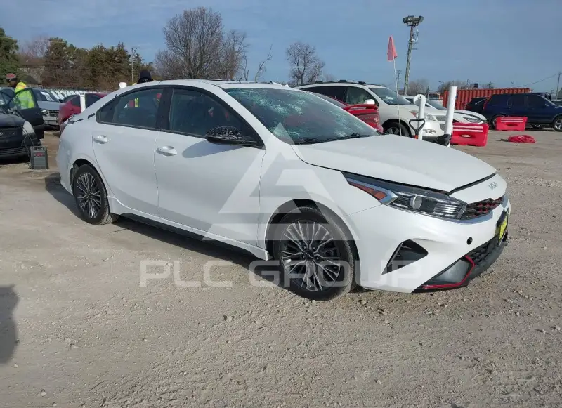 2023 KIA Forte photo