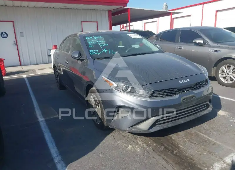 2023 KIA Forte фото