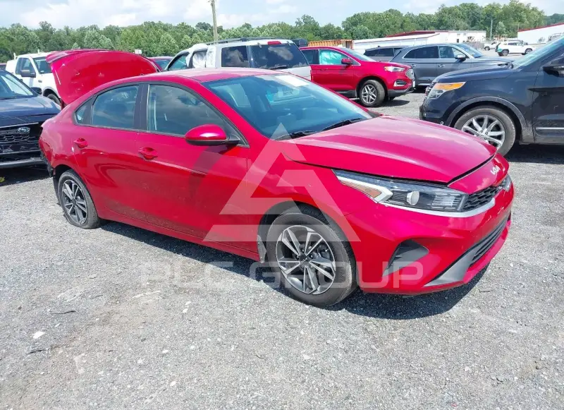 2023 KIA Forte фото