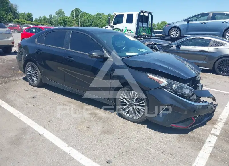 2023 KIA Forte фото