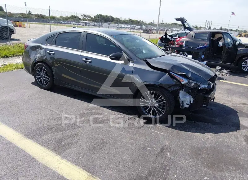 2023 KIA Forte photo