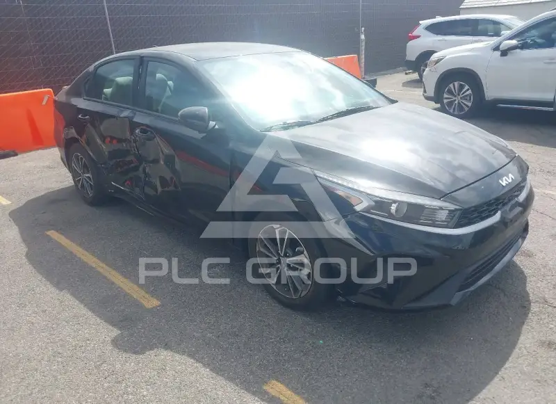 2023 KIA Forte фото