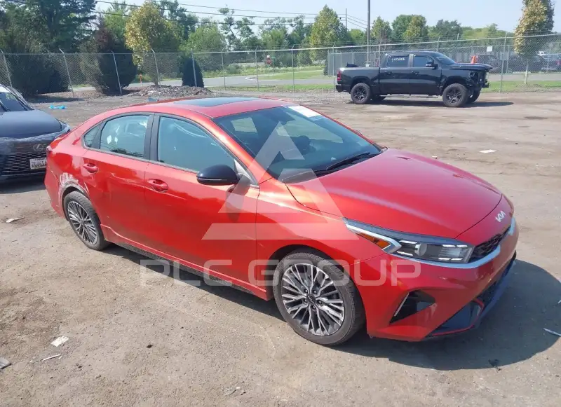 2023 KIA Forte фото