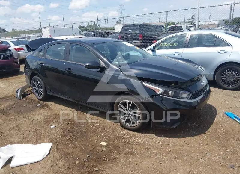 2023 KIA Forte фото
