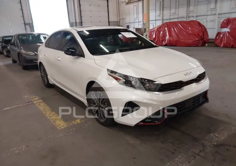 2023 KIA Forte фото