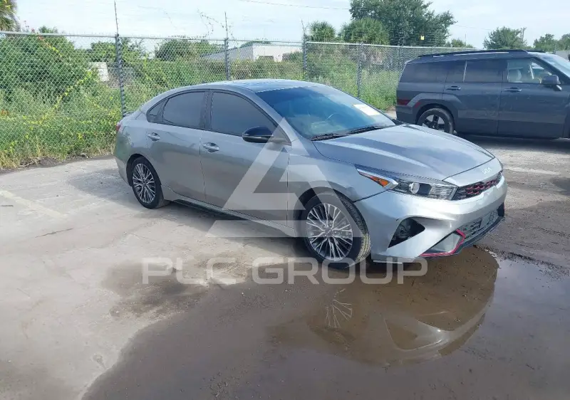 2023 KIA Forte фото