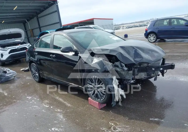 2023 KIA Forte photo
