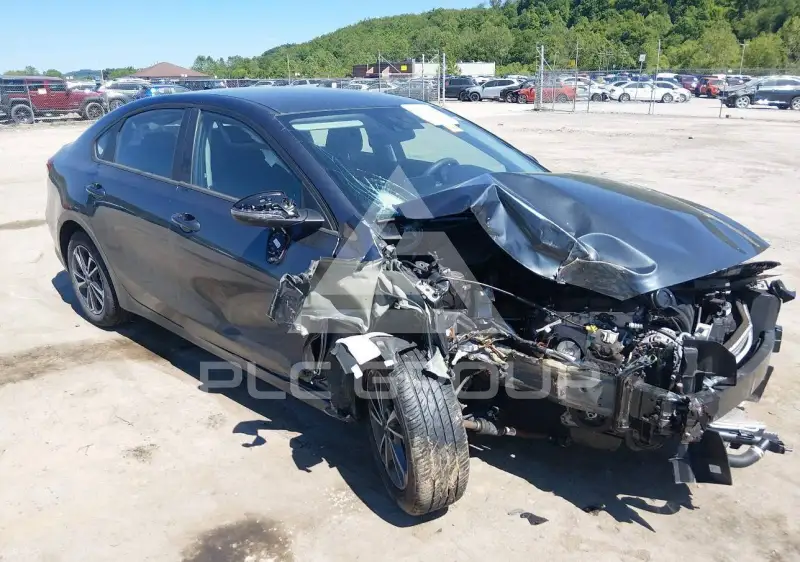 2023 KIA Forte фото