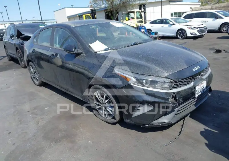 2023 KIA Forte photo