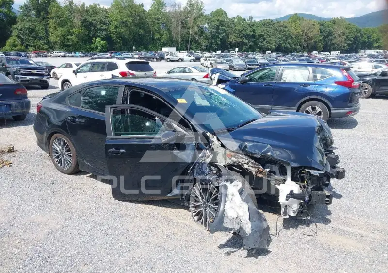 2023 KIA Forte фото