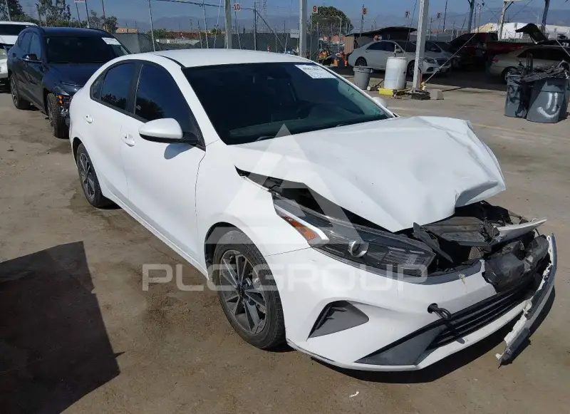 2023 KIA Forte фото
