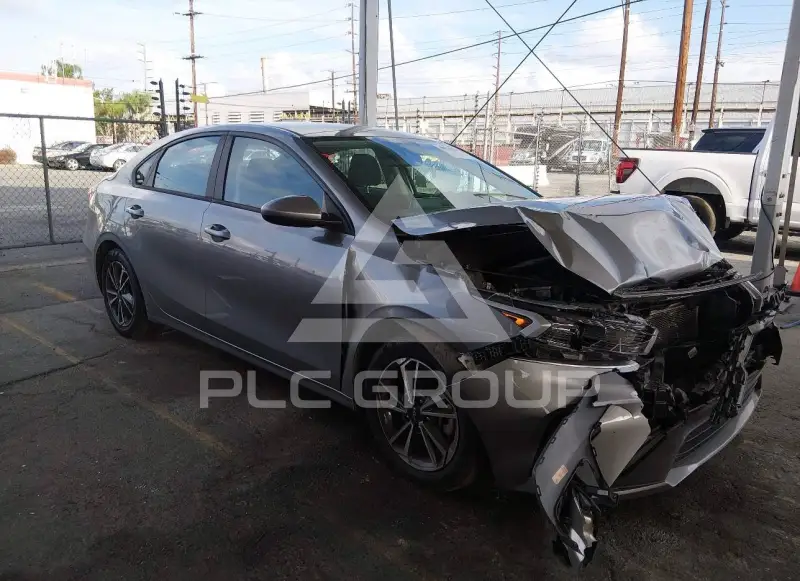 2023 KIA Forte фото