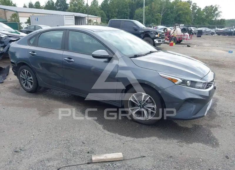 2023 KIA Forte фото