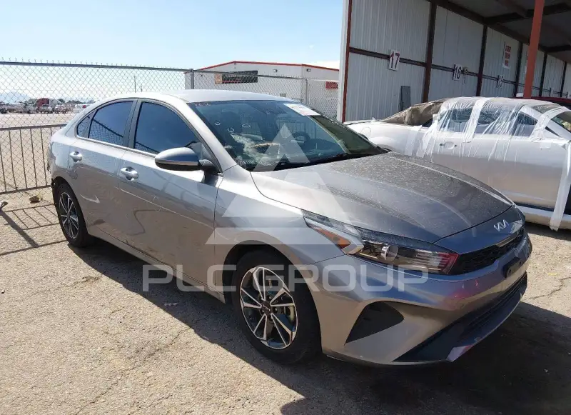 2023 KIA Forte фото
