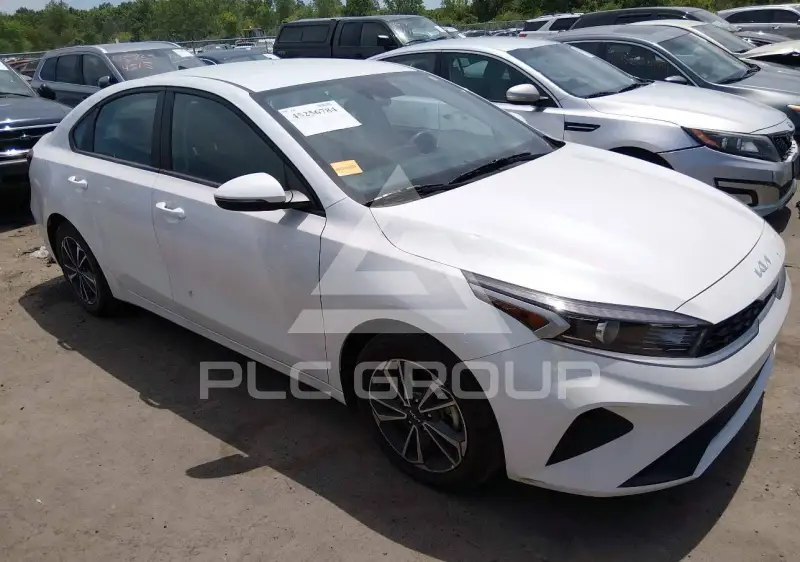 2023 KIA Forte фото