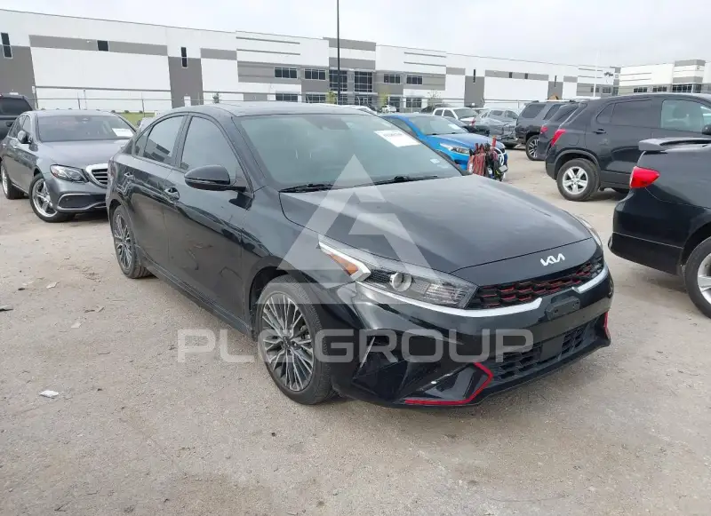 2023 KIA Forte фото