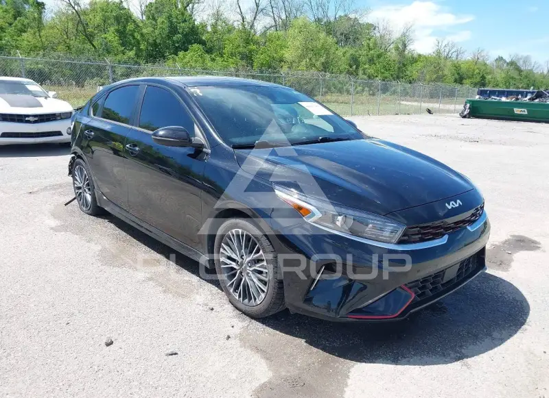 2023 KIA Forte фото
