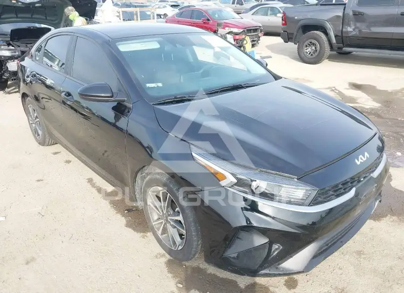 2023 KIA Forte photo
