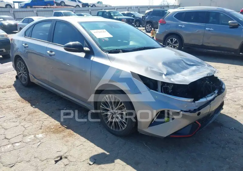 2023 KIA Forte фото
