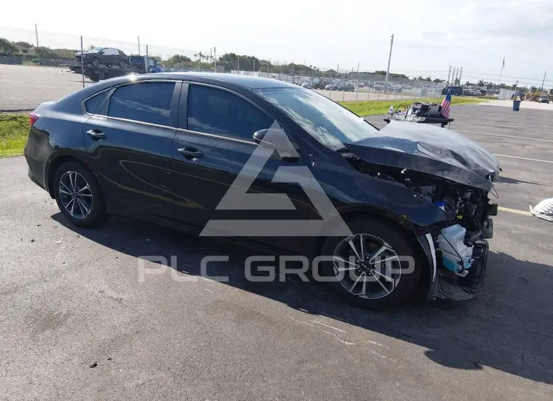 2023 KIA Forte фото