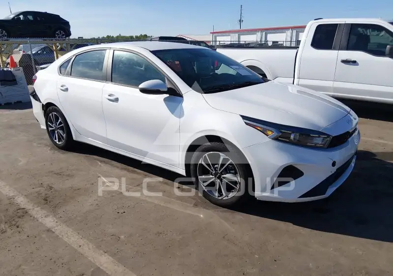 2023 KIA Forte фото