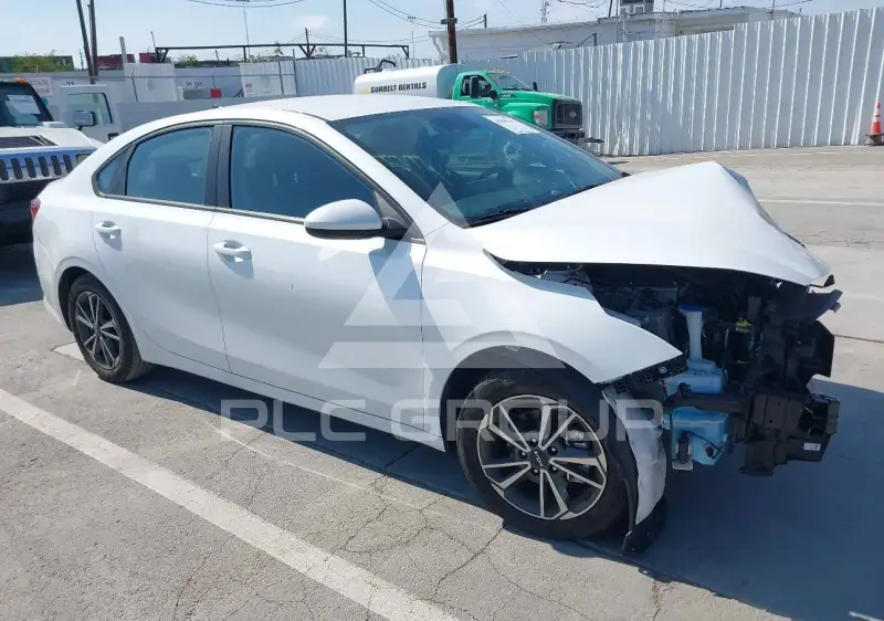 2023 KIA Forte фото