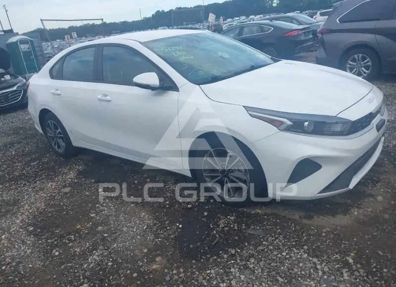 2023 KIA Forte фото