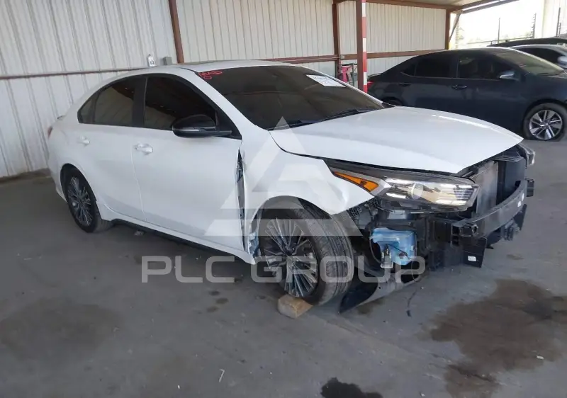2023 KIA Forte фото