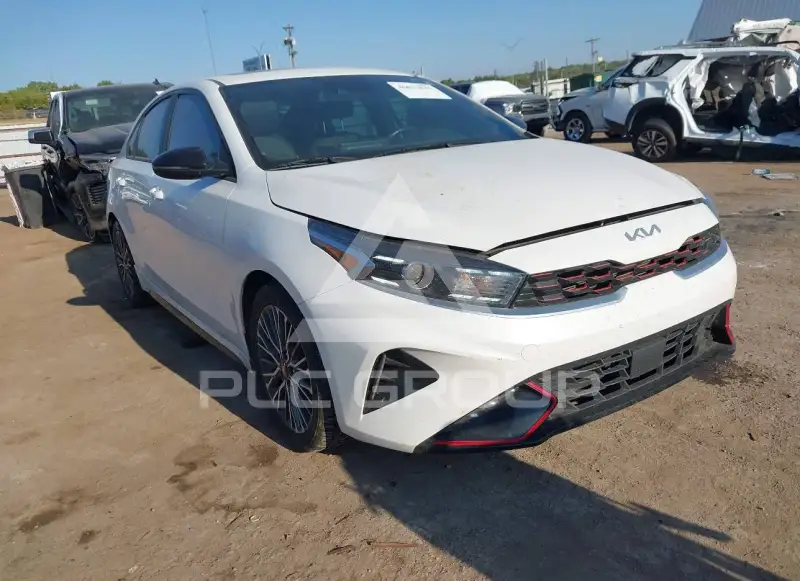 2023 KIA Forte фото