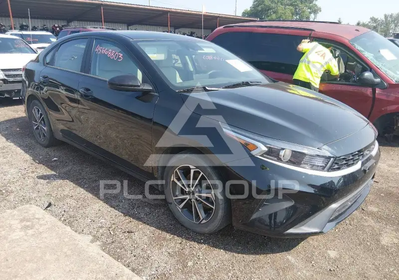 2023 KIA Forte фото