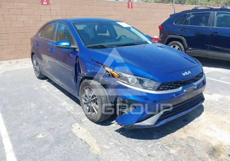2023 KIA Forte фото