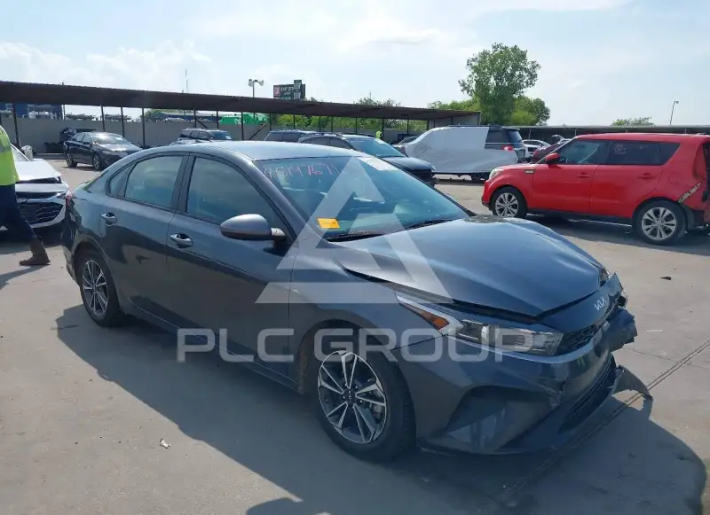 2023 KIA Forte фото