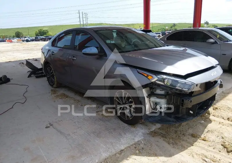 2023 KIA Forte фото