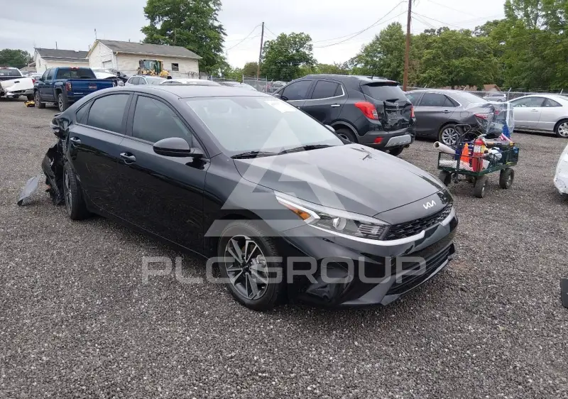 2023 KIA Forte фото