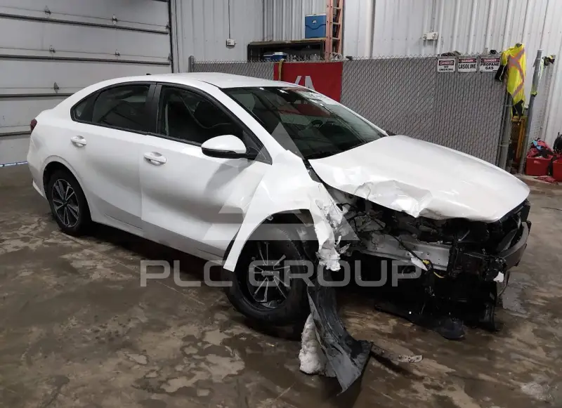 2023 KIA Forte фото