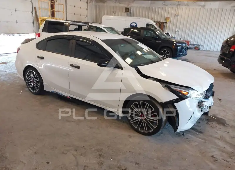 2023 KIA Forte фото
