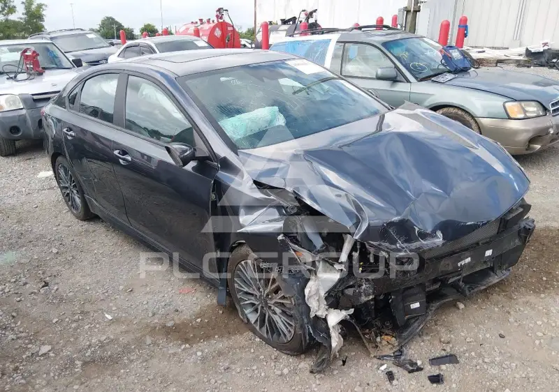 2023 KIA Forte фото