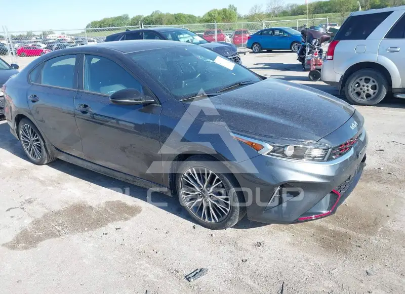 2023 KIA Forte фото