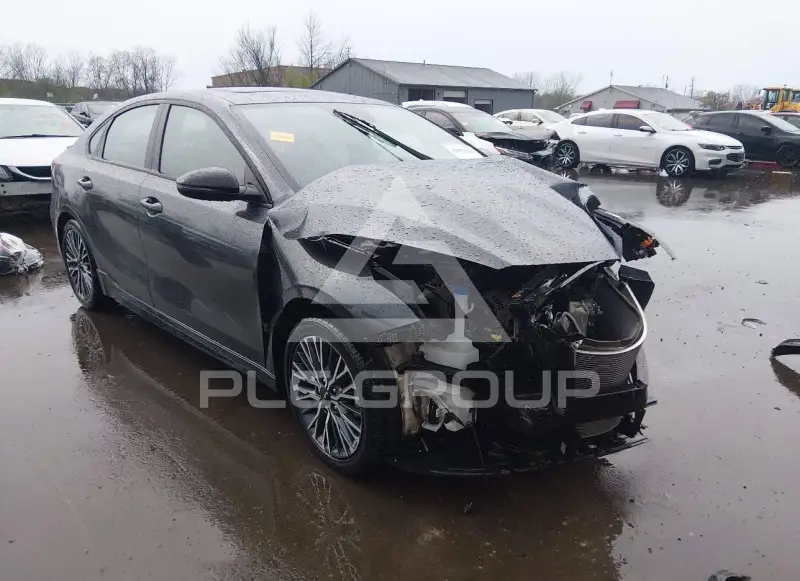 2023 KIA Forte photo